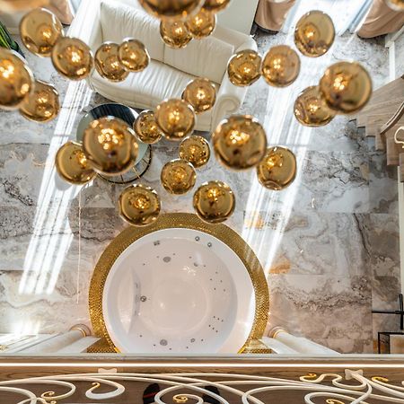 Jacuzzi Exotica Apartment Κλαϊπέντα Εξωτερικό φωτογραφία