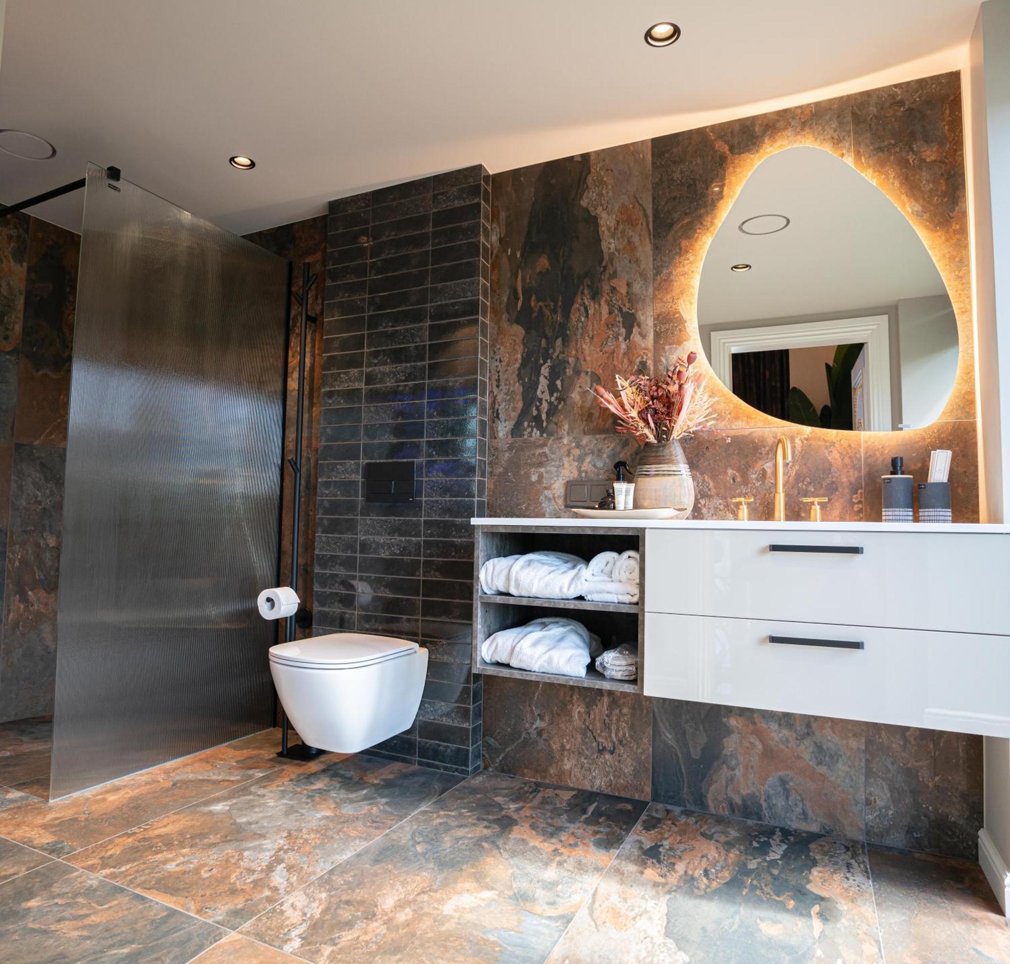 Jacuzzi Exotica Apartment Κλαϊπέντα Εξωτερικό φωτογραφία