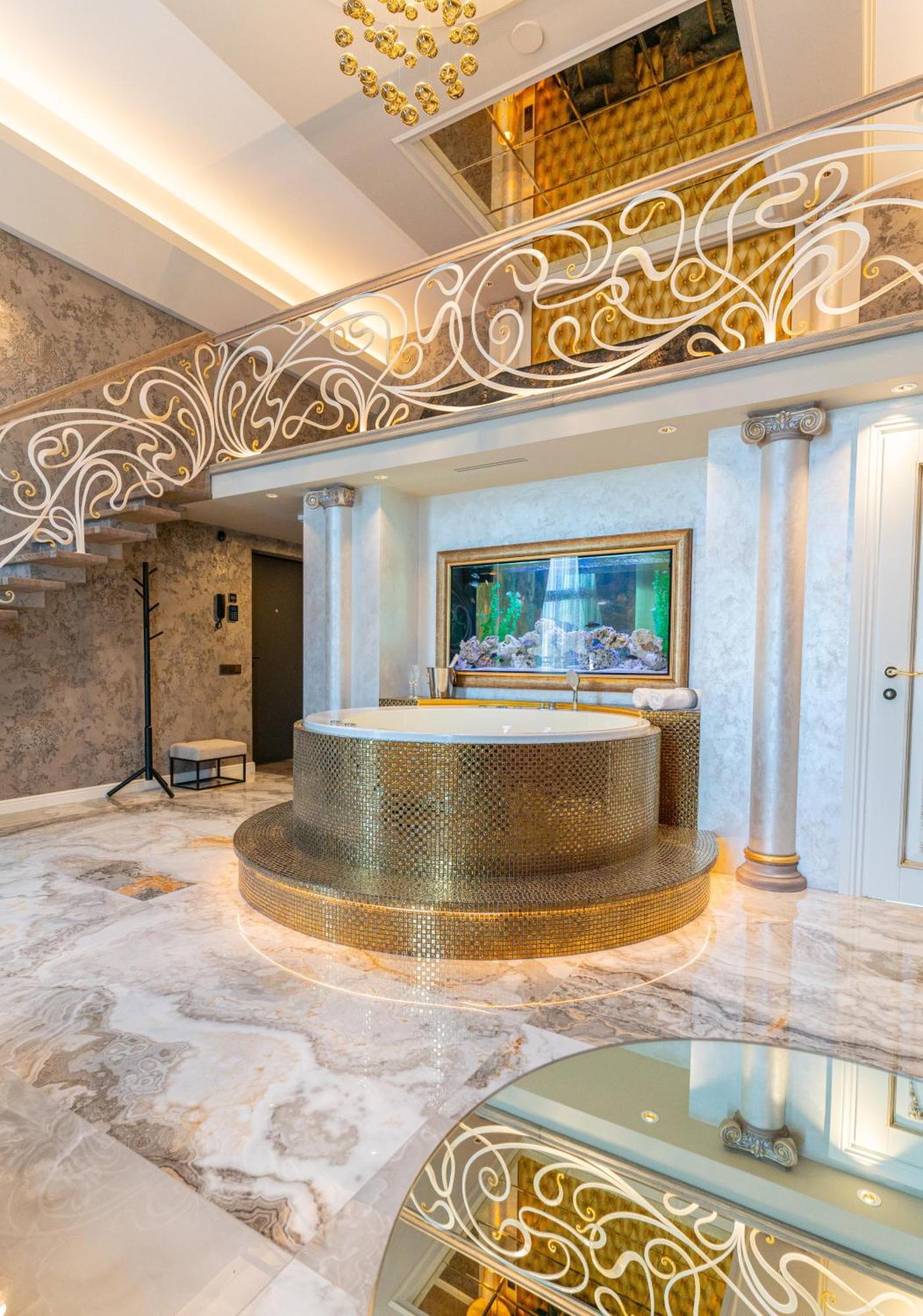 Jacuzzi Exotica Apartment Κλαϊπέντα Εξωτερικό φωτογραφία