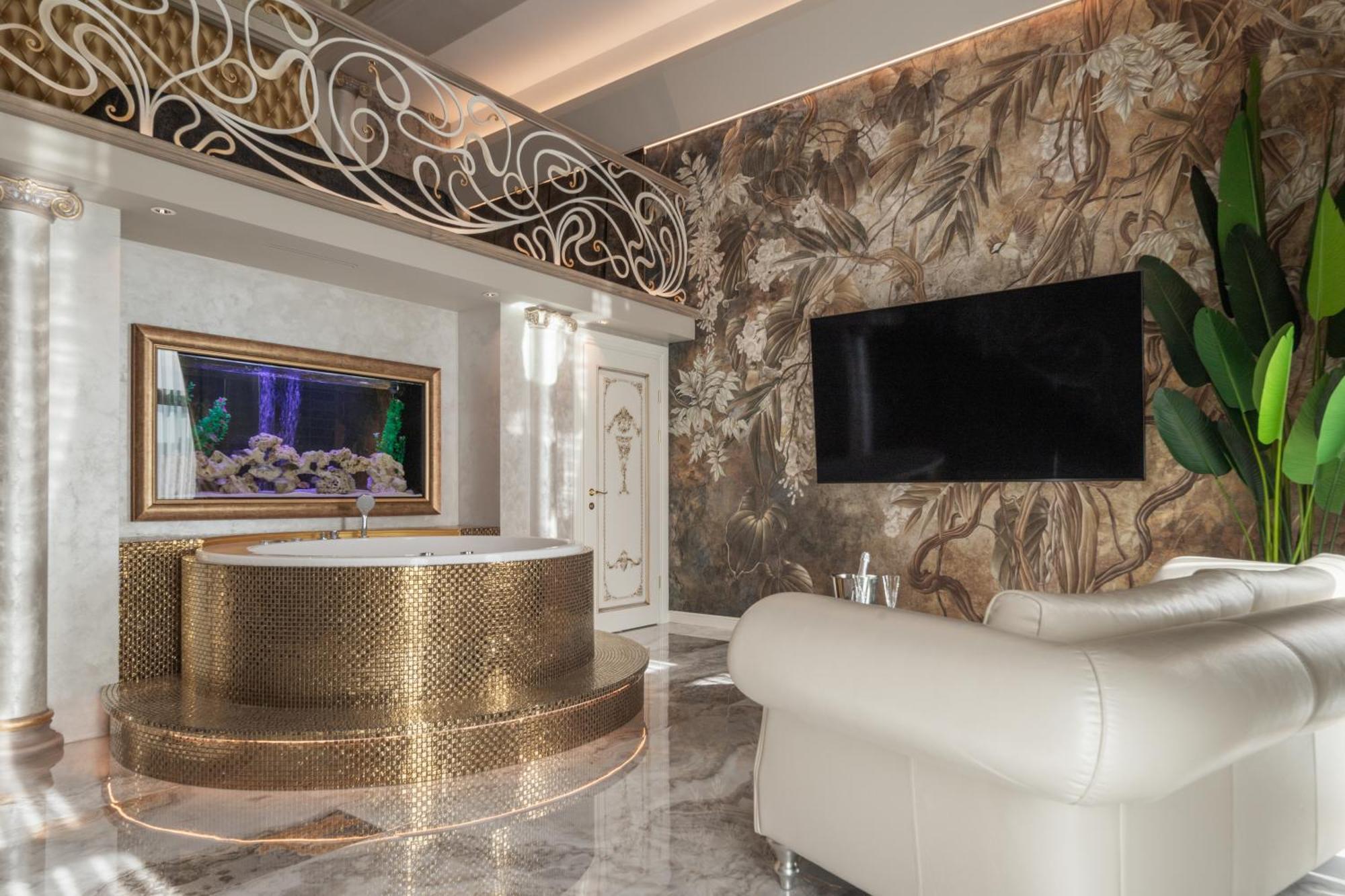 Jacuzzi Exotica Apartment Κλαϊπέντα Εξωτερικό φωτογραφία